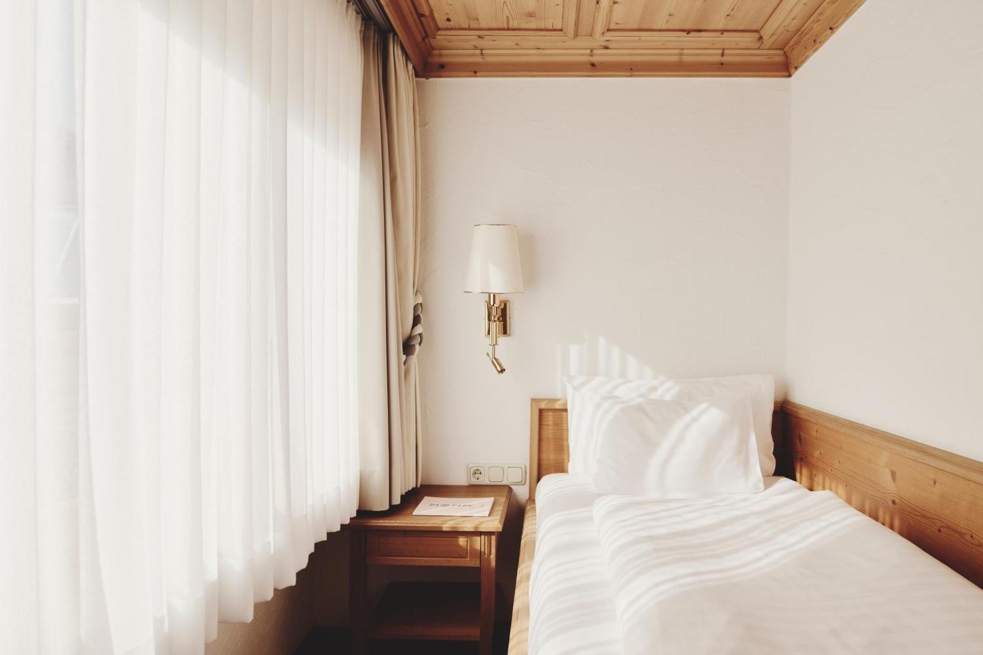 Burg Hotel Oberlech Eksteriør bilde