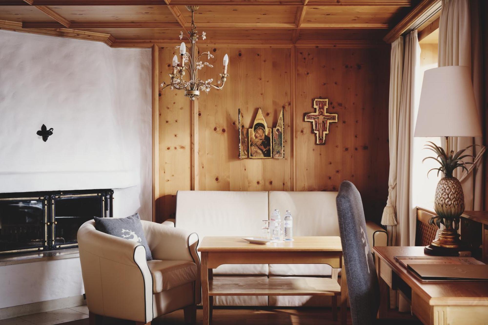 Burg Hotel Oberlech Eksteriør bilde